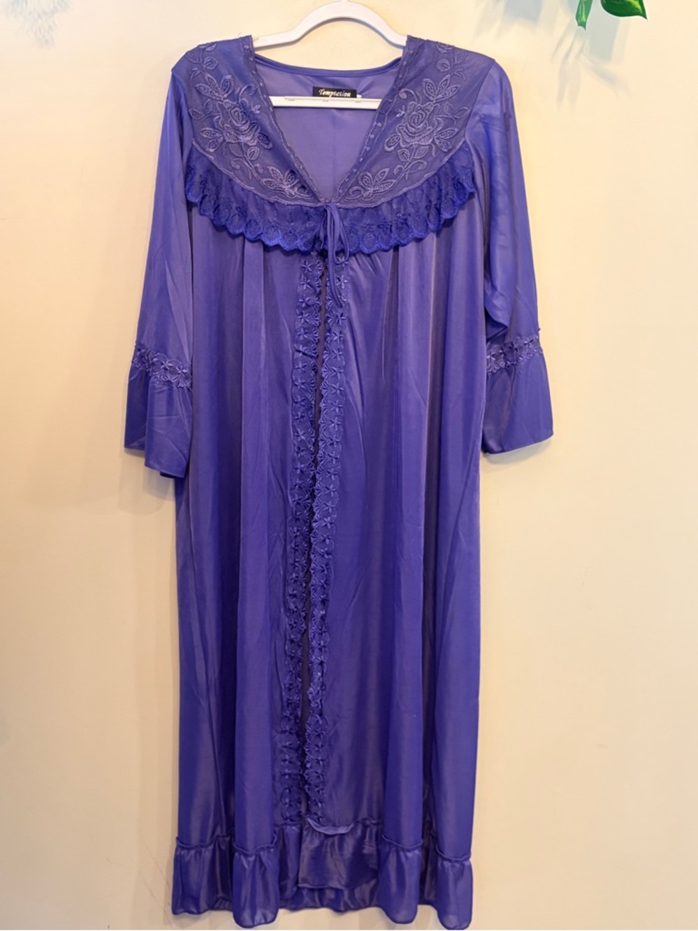 TEMPTATION Italy 70's/80's Purple Lace-Trim Cotton Robe